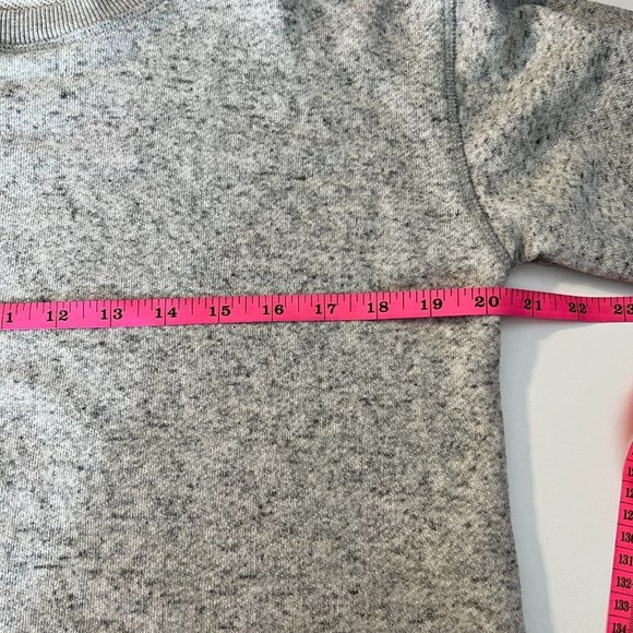 Brandy Melville Women's One Size Linen Blend Gray Cropped Sweatshirt Long Sleeve - Picture 12 of 13